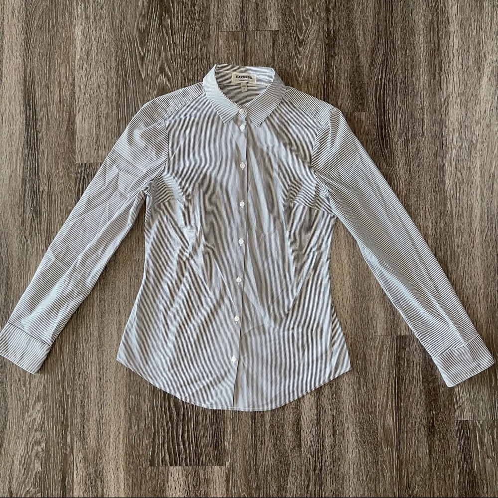 EXPRESS PINSTRIPE BUTTON DOWN TOP